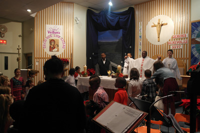 Photo prise lors de la messe de 18:30 le 24 décembre 2016